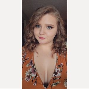 Meet your Posher, Brooke